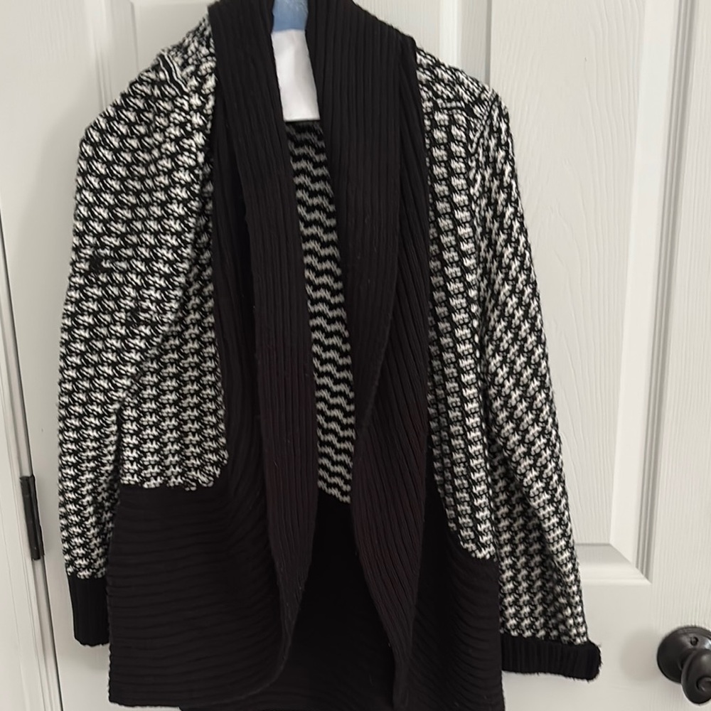 Black and White Houndstooth Cardigan